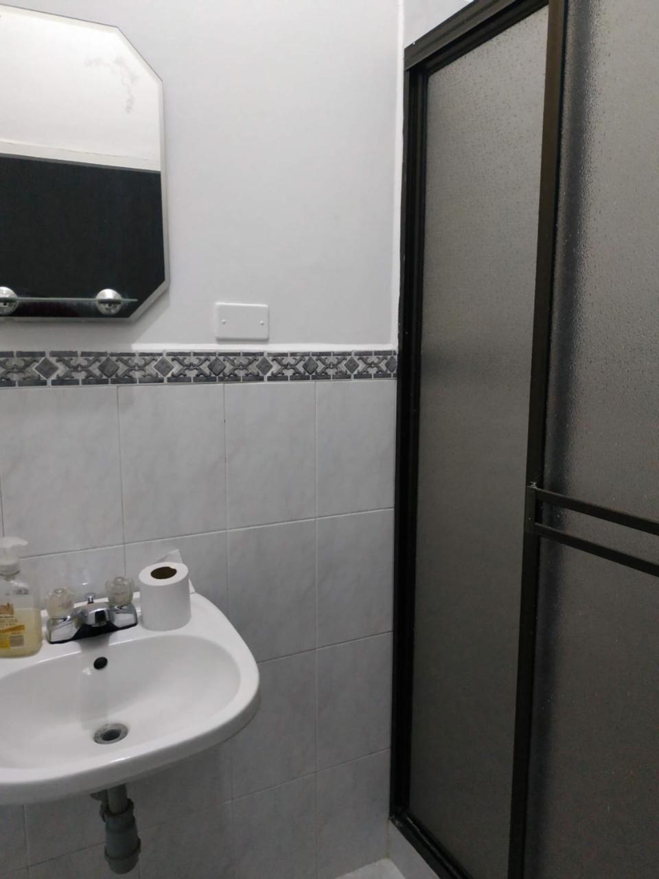 Los Andes Hostel Medellín Eksteriør billede
